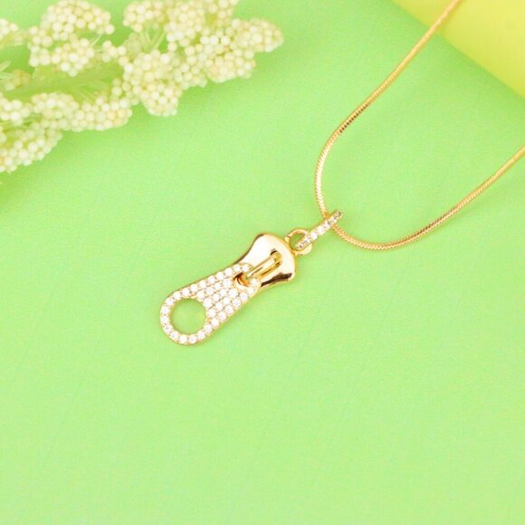 "Stylish Rose Gold Zipper Shape Pendant with Sparkling Stones, XPPT1477 - Picture 2 of 13